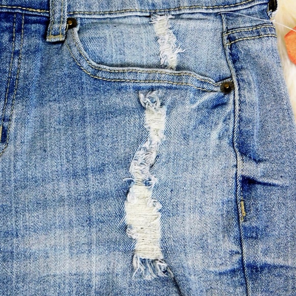 Mudd Women Midi Jean Shorts Sz 7 Destructed Frayed Hem Cutoff Distressed Denim - Picture 4 of 7